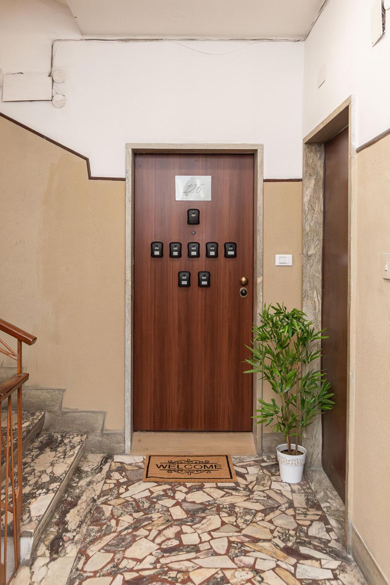 Vittorioveneto126 Bed & Breakfast ลาสเปเซีย ภายนอก รูปภาพ